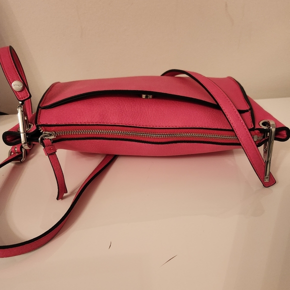 Brand New Vegan Pink Leather Calvin Klein Handbag Never Used - Picture 5 of 6